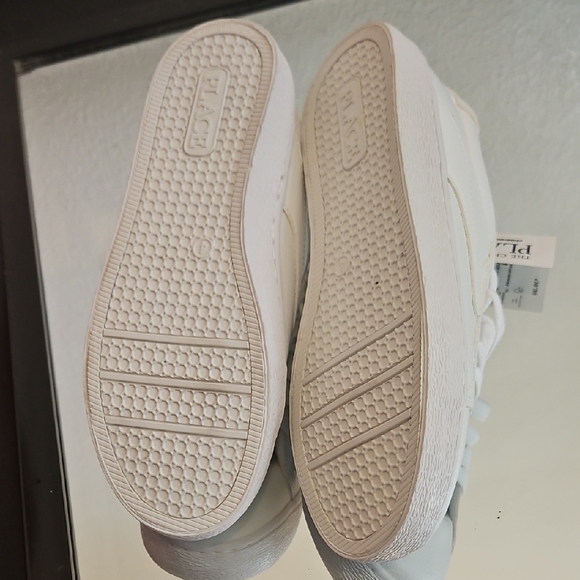 Children's Place White Lace-Up Sneakers Kids SIZE 4 - Picture 8 of 8